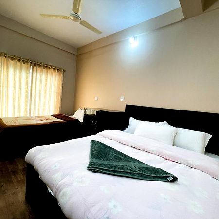 Yuriko Guest House Pokhara Kültér fotó