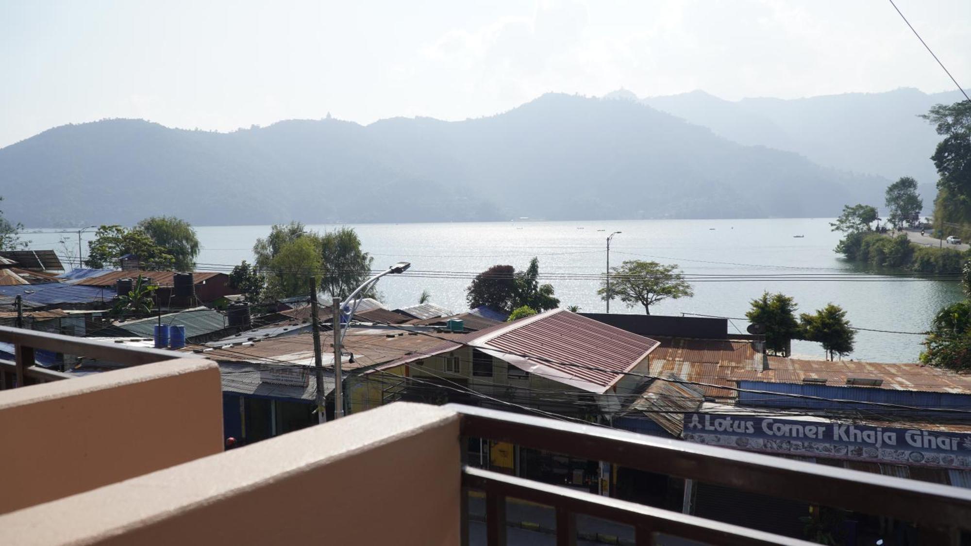 Yuriko Guest House Pokhara Kültér fotó