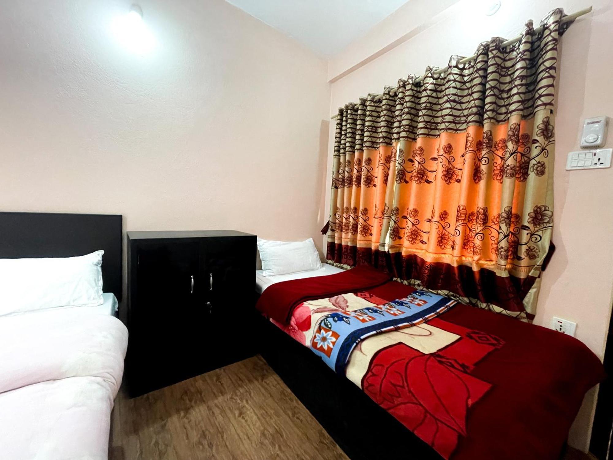 Yuriko Guest House Pokhara Kültér fotó